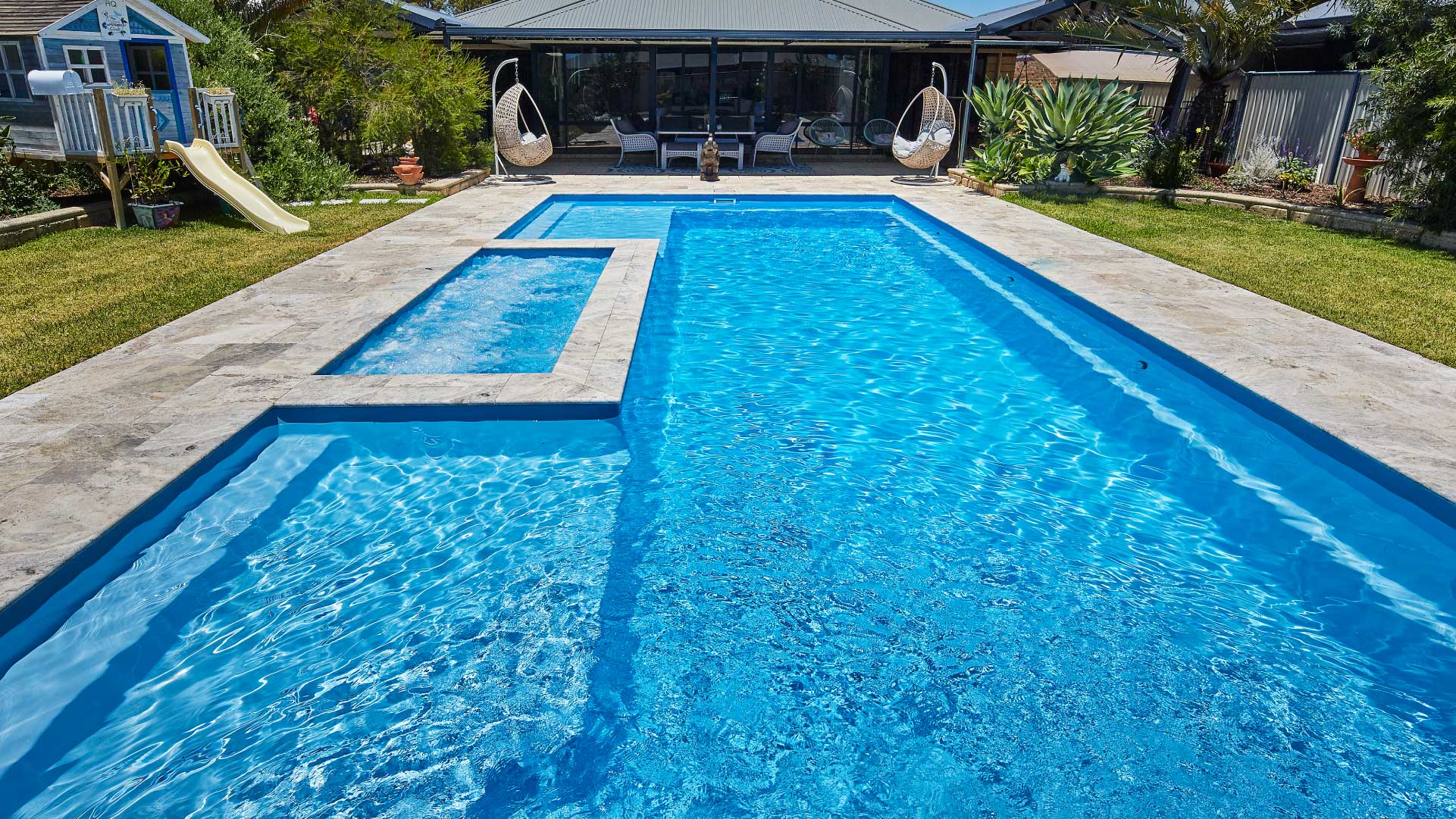 12m-resort-hero-gallery-3