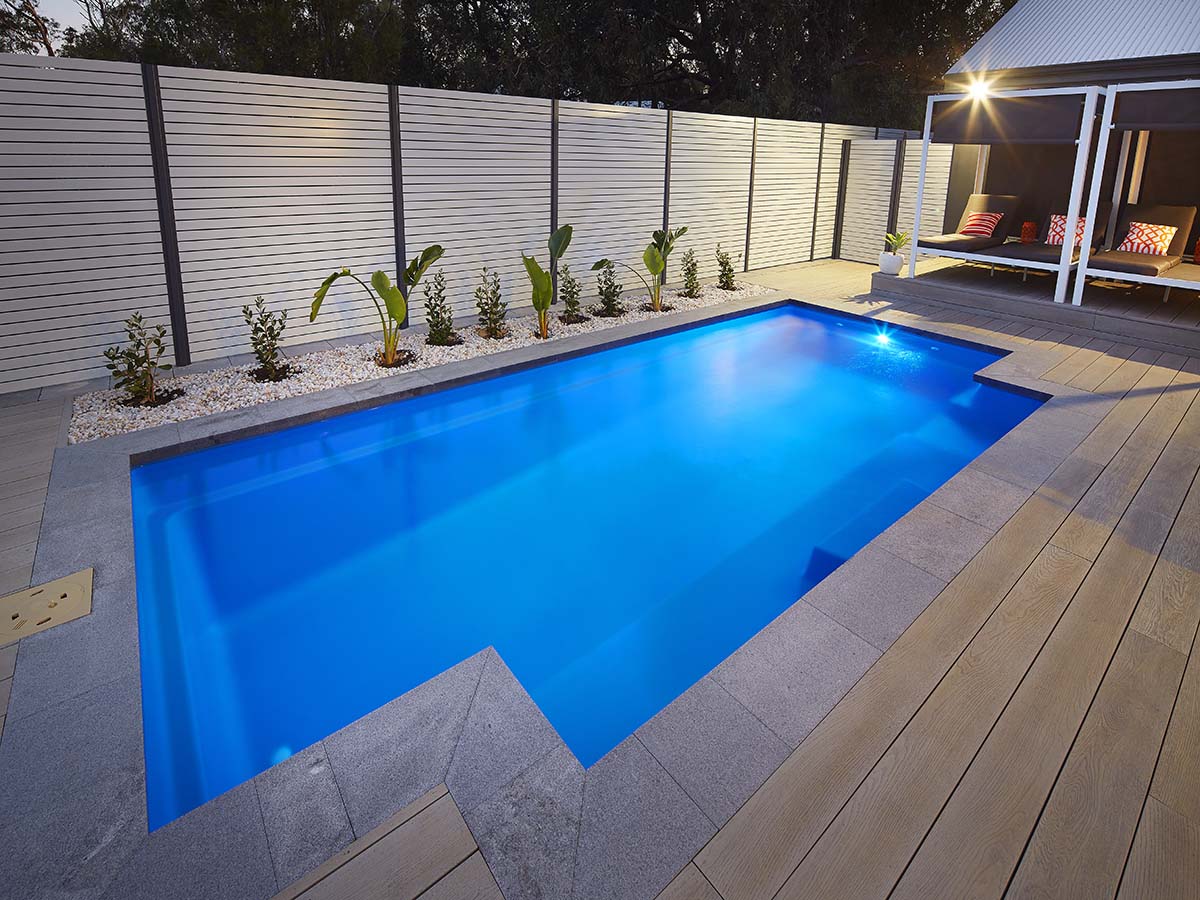 majestic-slimline-fibreglass-pool-1