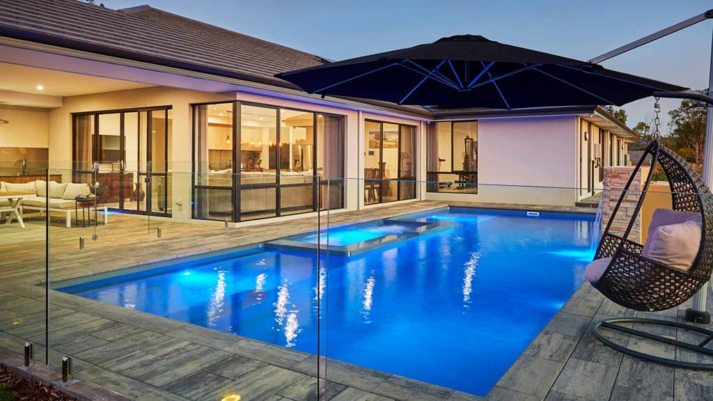 resort-hampton-grey-image-5