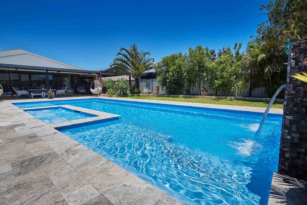 resort-sapphire-blue-hero